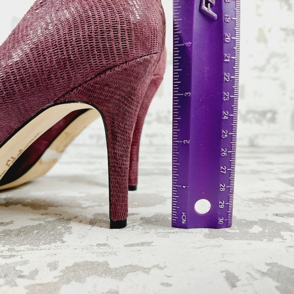Elegant Burgundy Heels - Picture 9 of 12
